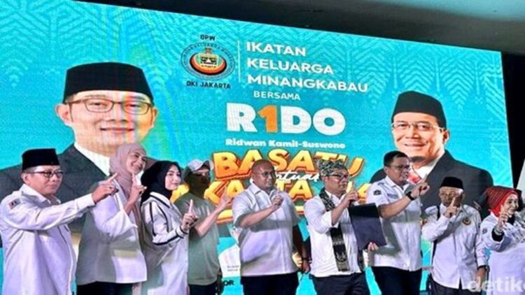 IKM Jakarta mendeklarasikan dukungannya kepada pasangan Cagub-Cawagub Ridwan Kamil-Suswono (RIDO) di Pemilihan Gubernur (Pilgub) Jakarta 2024, Senin (18/11/2024) malam. (Foto: Dok. IKM Jakarta)