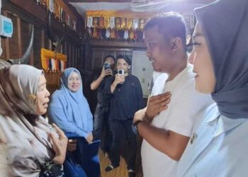 Demi Amanah jika Dipercaya Pimpin Sumbar, Vasko Ruseimy Mohon Doa Restu di Rumah Gadang Mande Rubiah