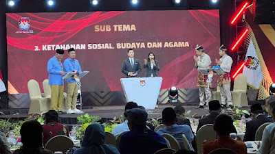 Dituding Bantu Masjid Milik Kader, Mahyeldi Jawab Santai Tudingan Epyardi 1 download 1 8