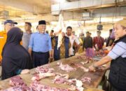 Blusukan ke Pasar Padang Panjang, Mahyeldi Terima Keluhan Pedagang Soal Daging Impor