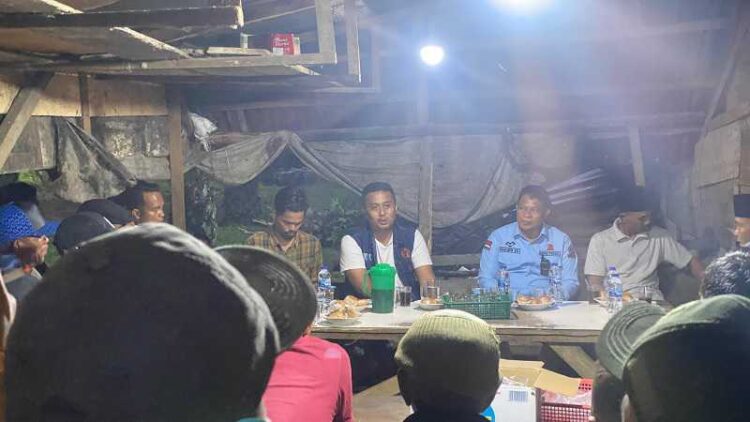 Ngopi Bareng di Kadai, Vasko Ruseimy Dengar dan Tampung Aspirasi Warga Tapan Pessel 1 download 10