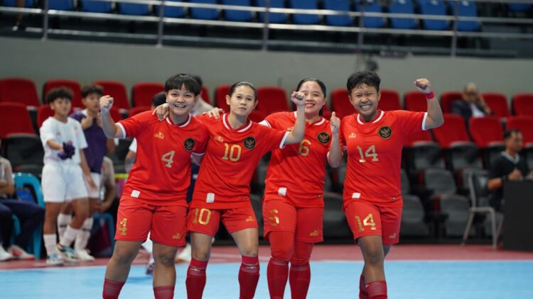 Timnas Futsal Putri Raih Posisi Ketiga di ASEAN Women Futsal Championship 2024 1 Selebrasi pemain Timnas Futsal Putri Indonesia. (dok. PSSI)