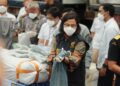 Dalam Sepekan, Bea Cukai Tindak Penyelundupan Senilai Rp49 Miliar 4 Menkeu Sri Mulyani saat melakukan pengecekan barang hasil sitaan bea cukai. (dok. infopublik)