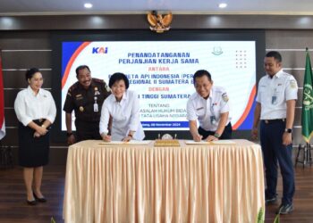 KAI-Kejati Sumbar Teken Kerja Sama Masalah Hukum Perdata dan Tata Usaha Negara