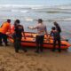 Persiapan BPBD dan tim gabungan melakukan pencarian remaja tenggelam di Pantai Pasir Jambak. (dok. istimewa)