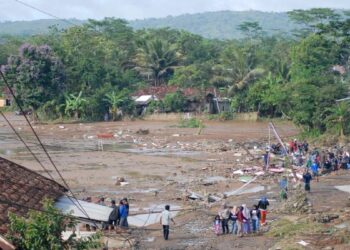 Terdampak Bencana Alam, BNPB Bangun Jembatan Darurat di Sukabumi