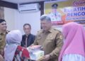 Tambah Penghasilan Keluarga, Ibu-ibu di Solok Dilatih Keterampilan Mengolah Makanan 2 Tambah Penghasilan Keluarga, Ibu-ibu di Solok Dilatih Keterampilan Mengolah Makanan