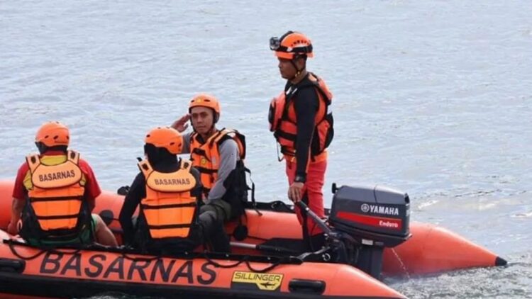 Personel SAR Mentawai menyelamatkan 80 orang sepanjang 2024. (ANTARA/HO-SAR Mentawai)