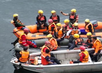 Tim Gabungan masih Cari Warga Agam Hilang di Danau Maninjau