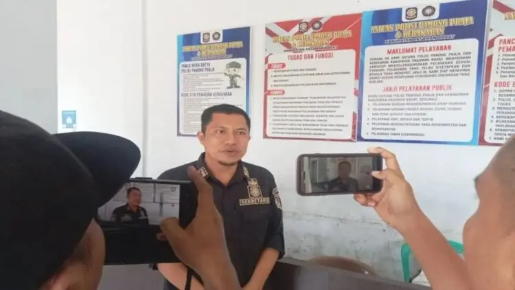 Sepanjang 2024, Satpol PP Damkar Pasaman Barat Tangani 54 Kebakaran 1 Pelaksana tugas Kepala Satuan Polisi Pamong Praja dan Pemadam Kebakaran Pasaman Barat Handoko. (Antara/Altas Maulana).