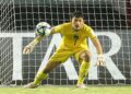 Kiper muda Semen Padang FC, Ikram Al Ghiffari dicoret dari Timnas ASEAN Cup 2024. (dok. bola.net)