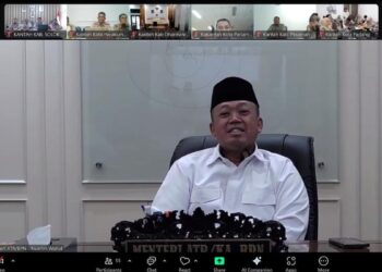 Beri Pengarahan ke Kanwil BPN Provinsi Papua Barat dan Sumbar, Menteri Nusron Tekankan Perbaikan dalam Pelayanan Publik 5 Menteri ATR BPN beri arahan untuk Kantah Sumbar dan Papua Barat. (dok. istimewa)
