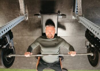 ilustrasi bench press. (dok. istimewa)