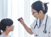 Mengenali Penyebab dan Cara Mengatasi Katarak pada Anak