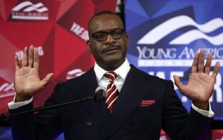 Vince Everett Ellison Menantang Kekuasaan dan Runtuhkan Kepalsuan di Zaman Peradaban