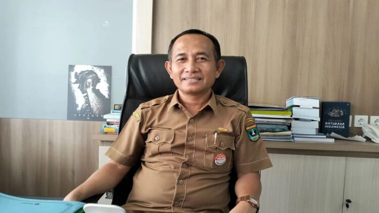 Pemprov Sumbar Sebut Baru Agam dan Sijunjung yang Ajukan Lokasi Tambang Rakyat 1 Kepala Dinas Energi dan Sumber Daya Mineral (ESDM) Provinsi Sumatera Barat (Sumbar) Herry Martinus saat diwawancarai di Padang. ANTARA/Muhammad Zulfikar.