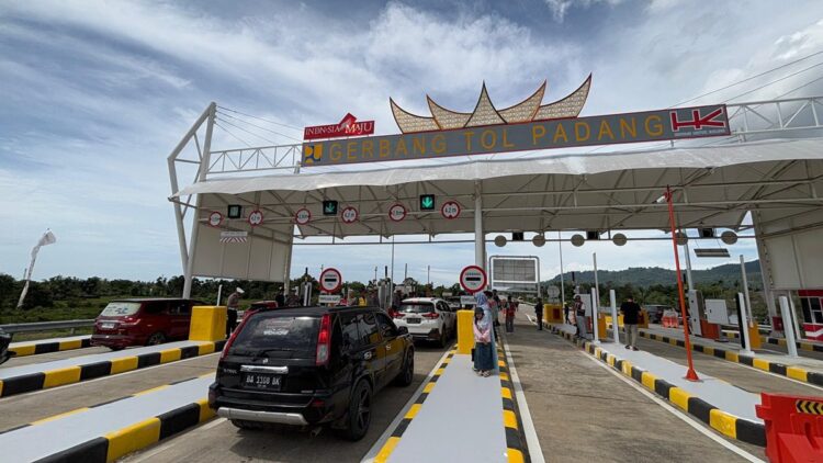 Hutama Karya melakukan uji coba fungsional ruas tol Padang-Sicincin pada Minggu, 15 Desember 2024. (Foto: Dok. Istimewa)