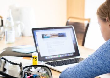 Pelatihan penggunaan teknologi. (dok. pixabay)