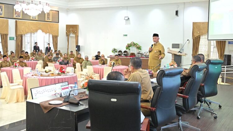 Rapat evaluasi kinerja Pemprov Sumbar 2024. (dok. adpsb)