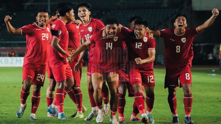 ASEAN Cup 2024: Satu Gol Asnawi Bawa Timnas Indonesia Kalahkan Myanmar dengan Skor 1-0 1 Selebrasi pemain Timnas Indonesia usai Asnawi lesatkan gol ke gawang Myanmar di gelaran ASEAN Cup 2024 grup B. (dok. Timnas Indonesia di X)