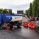 Truk Pertamina hantam dua motor di depan Basko Hotel dan Grand Mall, Padang. (dok. istimewa)