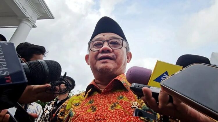 Sisi Positif Penjurusan di SMA, Fokus Belajar dan Pengelolaan yang Lebih Efisien 1 Menteri Pendidikan Dasar dan Menengah (Mendikdasmen) Abdul Mu'ti. (ANTARA/Livia Kristianti/aa)