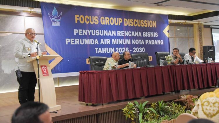 Pj Wako Padang Buka FGD Penyusunan Rencana Bisnis Perumda AM 2026-2030 1 FGD Perumda AM Padang dengan Pemko Padang. (dok. Humas)