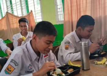 Program Makan Bergizi Gratis di Pariaman Dimulai, 3.497 Siswa Nikmati Manfaatnya