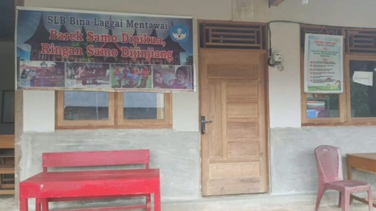 Program pendidikan kesetaraan jadi pilihan Mentawai untuk kurangi angka buta huruf. (ANTARA/Siti Hapsyoo)
