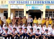 Edukasi Siswa Disiplin Berlalu Lintas, Polres Pasaman Luncurkan Program ‘Police Go to School’