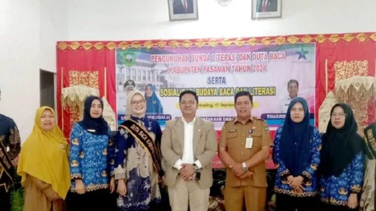 Kepala Dinas Kearsipan Pasaman, Toharuddin.Antara/Heri Sumarno