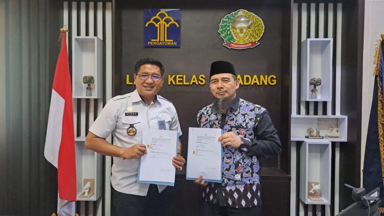 Gandeng Yayasan Dar El Iman, Lapas Kelas IIA Padang Bina Keagamaan WBP 1 Kerjasama Lapas Padang dengan Yayasan Dar El Iman. (dok. istimewa)