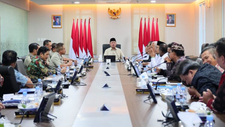 Menteri Nusron Taruh Perhatian Khusus Terhadap Penyelesaian Pendaftaran Tanah Rumah Ibadah 1 Menteri Nusron sebut Kementerian ATR BPN fokus pada pendaftaran tanah rumah ibadah. (dok. ATR/BPN)