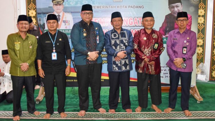 Pj Wako Padang Tekankan Ketakwaan dan Profesionalitas ASN di Peringatan Isra' Mi'raj 1 Pemko Padang gelar peringatan isra miraj. (dok. Prokopim)