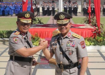 Polda Sumbar Gelar Farewell and Welcome Parade, Irjen Suharyono Serah Terima Jabatan ke Irjen Gatot