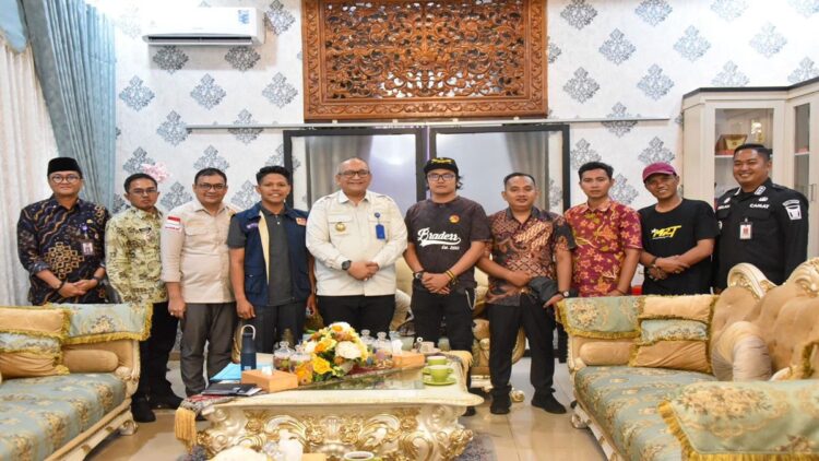 Pj Wako Padang mendukung pelaksanaan Taragak Basuo Scooter Sumbar ke-30 di Kota Padang. (Foto: Ist)