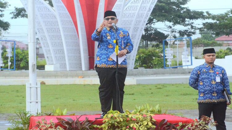 Upacara Perdana di Awal 2025, Pj Wako Padang Pesankan Jaga Pelayanan Publik 1 Pj Wako Padang Andree Algamar memimpin upacara perdana di awal 2025. (Foto: Ist)