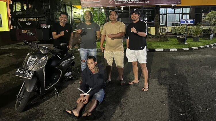 Beraksi di Tujuh TKP, Tim Klewang Ciduk Tersangka Curanmor saat Jual Hasil Curian 1 Pelaku curanmor tujuh TKP di Padang diciduk Tim Klewang. (dok. istimewa)