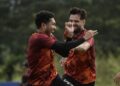 Pemain Borneo FC saat latihan jelang laga melawan Semen Padang FC. (dok. LIB)