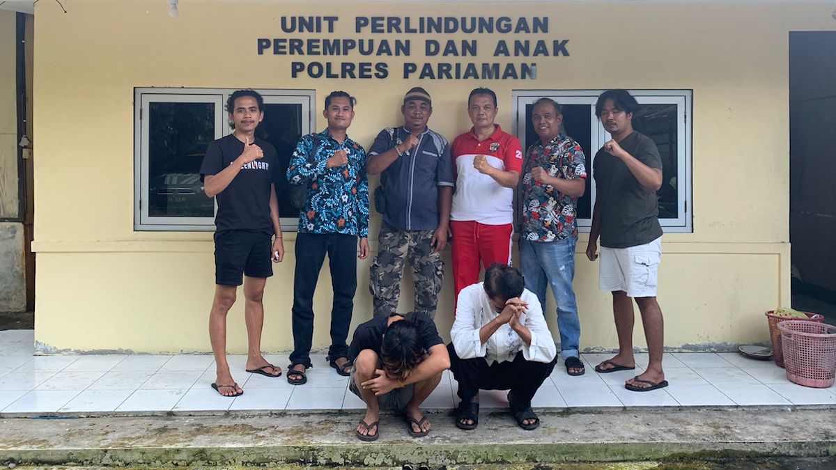 Penangkapan terhadap dua pelaku tindak pidana persetubuhan di Pariaman. Satu diantaranya adalah eks anggota DPRD. (dok. Polres Pariaman)