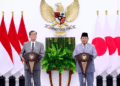 Presiden Republik Indonesia, Prabowo Subianto, dan Perdana Menteri (PM) Jepang, Ishiba Shigeru memberikan keterangan persnya usai melakukan pertemuan bilateral dengan Perdana Menteri (PM) Jepang Ishiba Shigeru, di Istana Kepresidenan Bogor, Jawa Barat, pada Sabtu, 11 Januari 2025. (Foto: BPMI Setpres/Muchlis Jr)