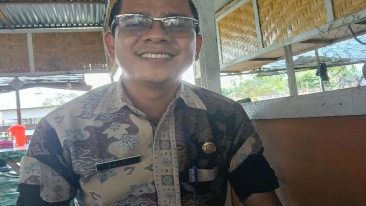 Pemkab Pasaman Barat Dorong Pembudi Daya Ikan Buat Pakan Mandiri untuk Efisiensi Biaya 1 Kepala Dinas Perikanan Pasaman Barat Zulfi Agus. ANTARA/Altas Maulana