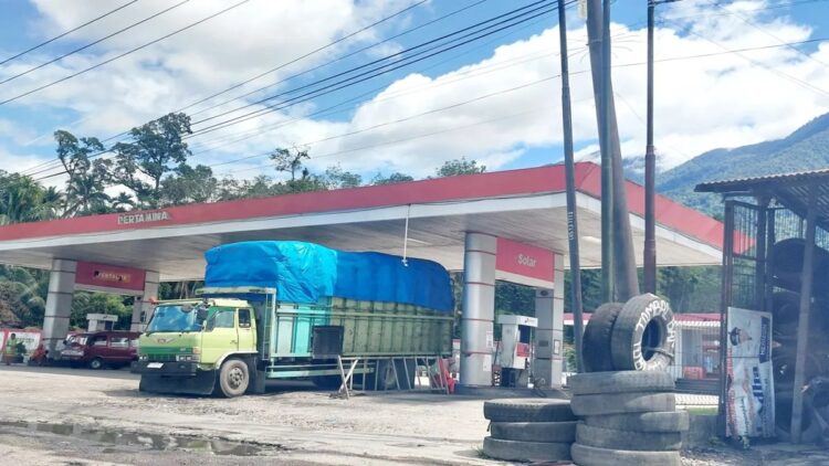 Salah satu SPBU di Kecamatan Lubuk Sikaping, Kabupaten Pasaman, Senin (3/2/2025).ANTARA/Heri Sumarno