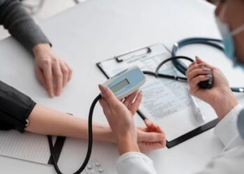 Ilustrasi cek kesehatan gratis. (Foto: freepick)