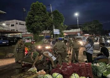 Pemko Pariaman Tertibkan PKL di Pasar Rakyat untuk Ciptakan Ketertiban dan Sambut Ramadhan