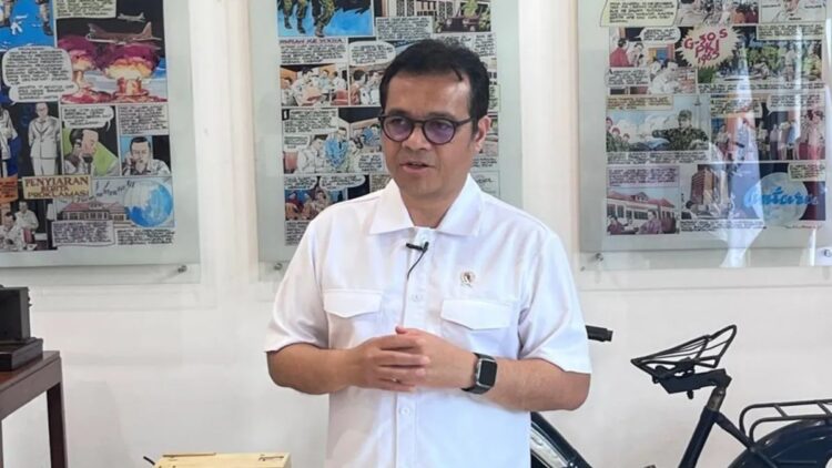 Arsip foto - Wakil Menteri Komunikasi dan Digital Nezar Patria saat mengunjungi ANTARA Heritage Center, Pasar Baru, Jakarta, Senin (3/2/2025). (ANTARA/Fathur Rochman)