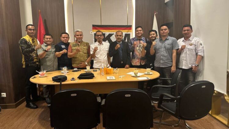 LBH IKM Jakarta Resmi Dibentuk, Siap Berikan Bantuan Hukum untuk Perantau Minang 1 LBH IKM Jakarta resmi ditunjuk untuk membantu masalah hukum warga Minang yang tinggal di Jakarta dan sekitarnya. (dok. istimewa)