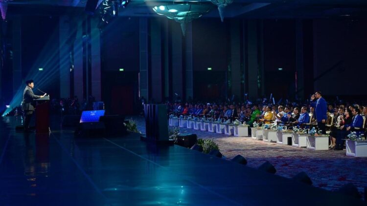 Presiden Prabowo: Persatuan Kunci Bangun Indonesia yang Adil dan Makmur 1 Presiden Prabowo beri sambutan di Kongres VI Partai Demokrat. (dok. PCO RI)