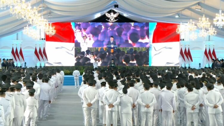 Presiden Prabowo kepada 961 Pimpinan Daerah: Saudara adalah Pelayan Rakyat! 1 Presiden Prabowo beri wejangan kepada ratusan kepala daerah yang dilantik. (dok. PCO RI)