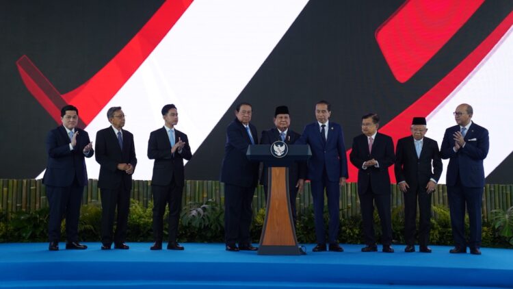 Presiden Prabowo Luncurkan Danantara: Indonesia Bukan Pengikut, tapi Pelopor Perekonomian Dunia 1 Presiden Prabowo luncurkan Danantara. (dok. Tim Media Presiden)